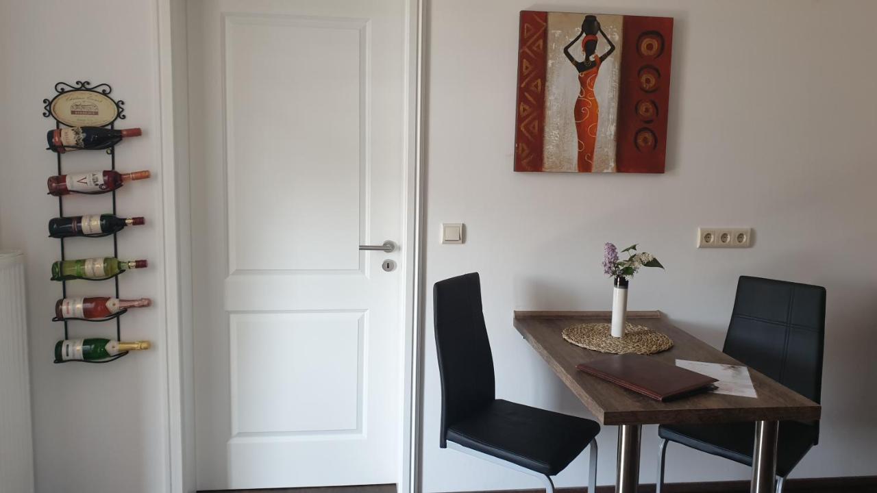 Seensucht & Urlaubstraeume, Ferienwohnung "Seerose" โกรสเรสเชน ภายนอก รูปภาพ